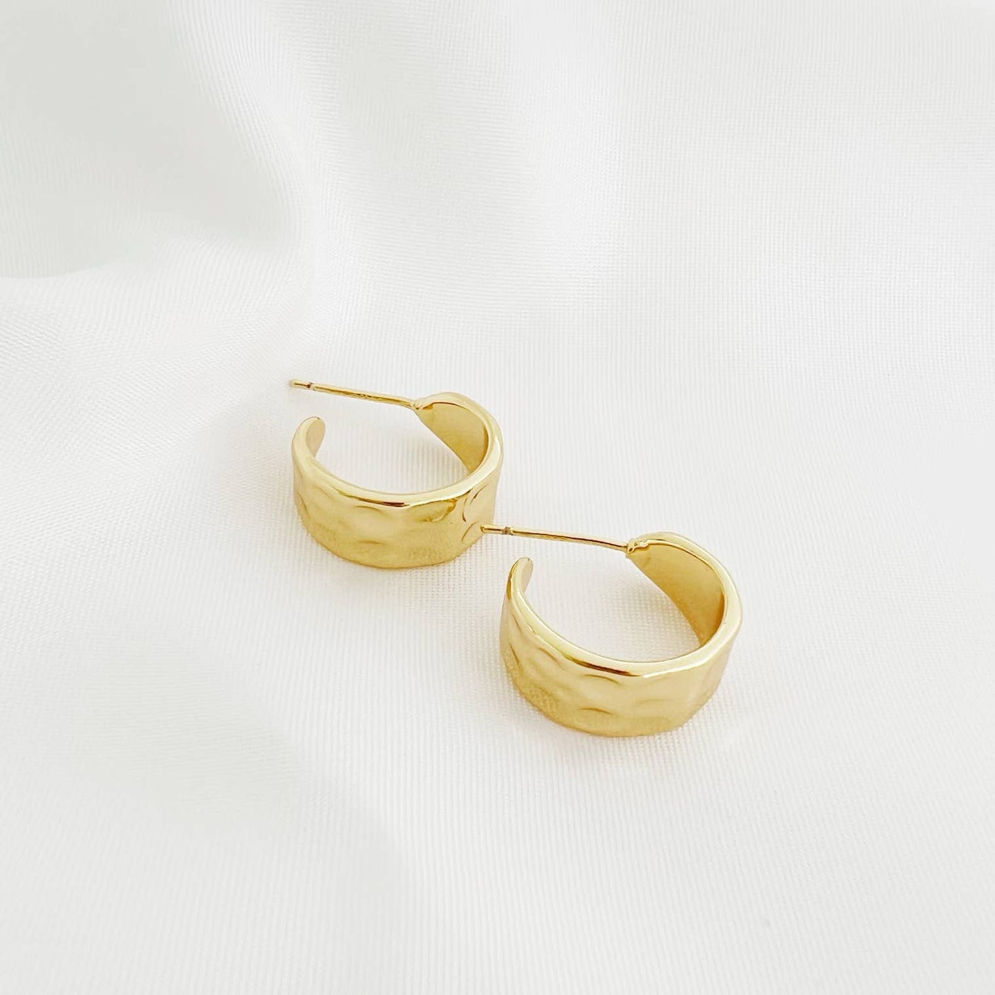 London Hammered Hoops Earrings Gold Filled