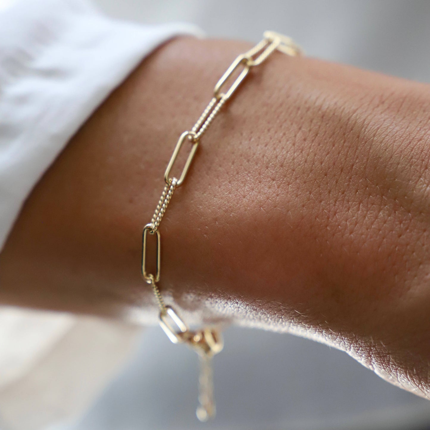 CECILIA PAPERCLIP CHAIN BRACELET