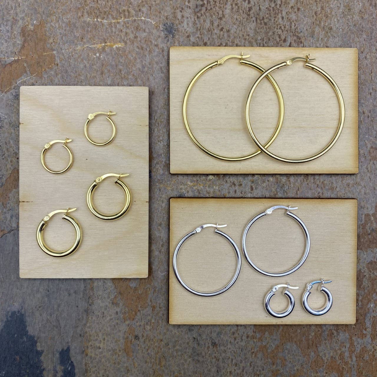 1.5mm Gold French Lock Tube Hoops