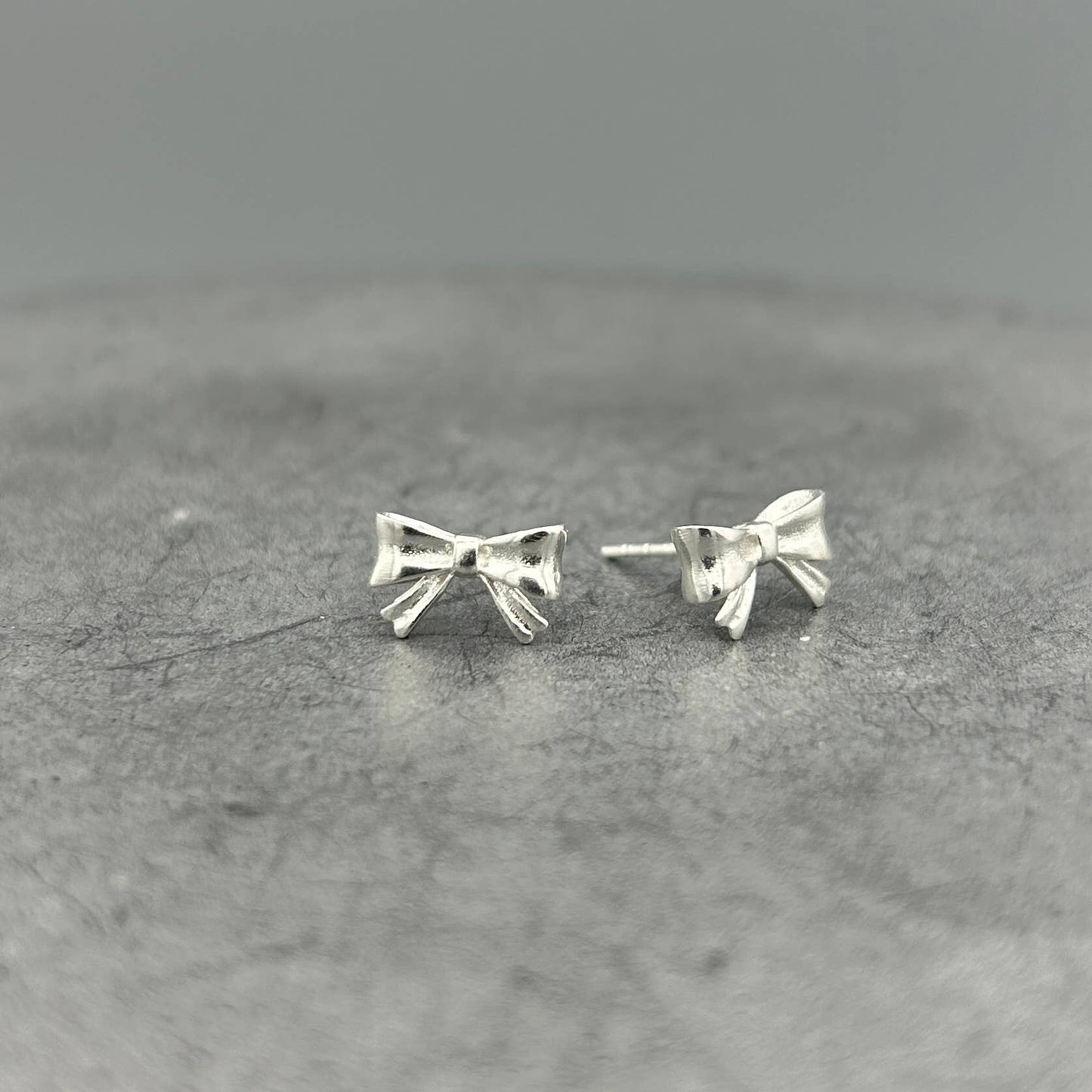 3D Silver Bow Studs