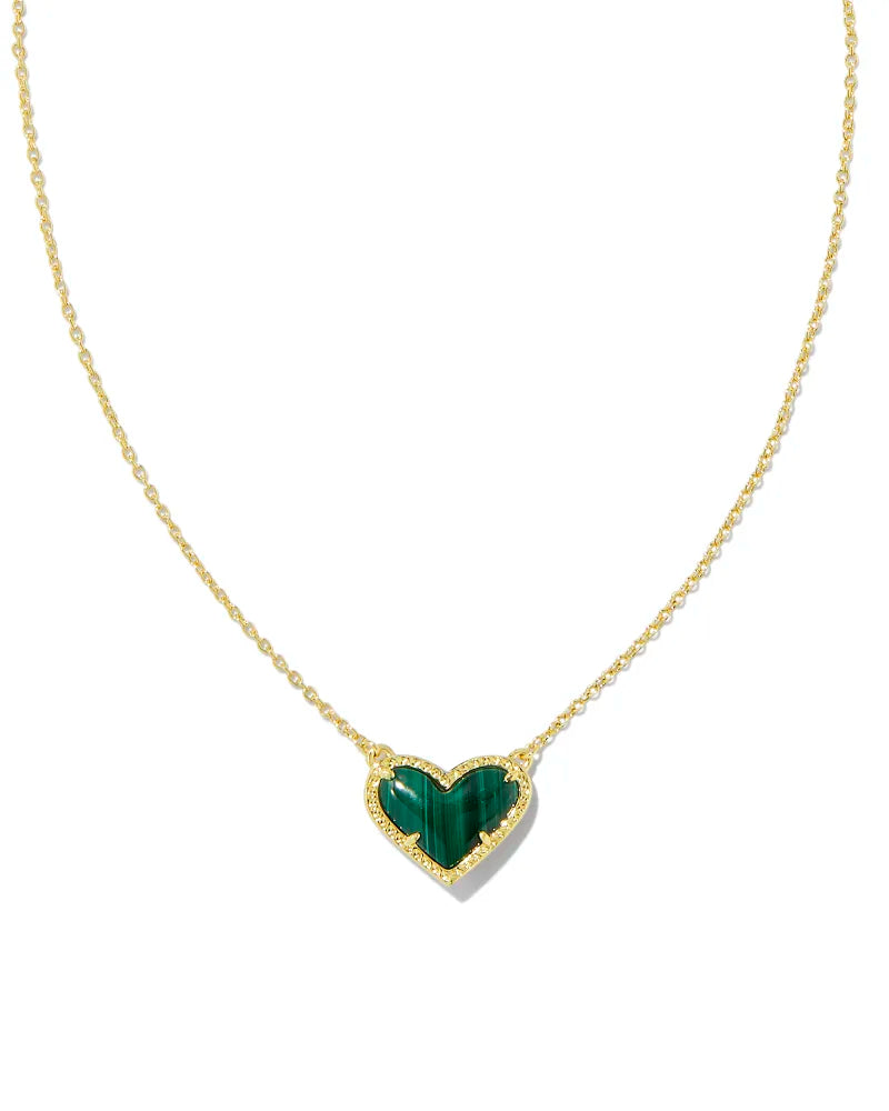 Ari Heart Short Pendant Necklace