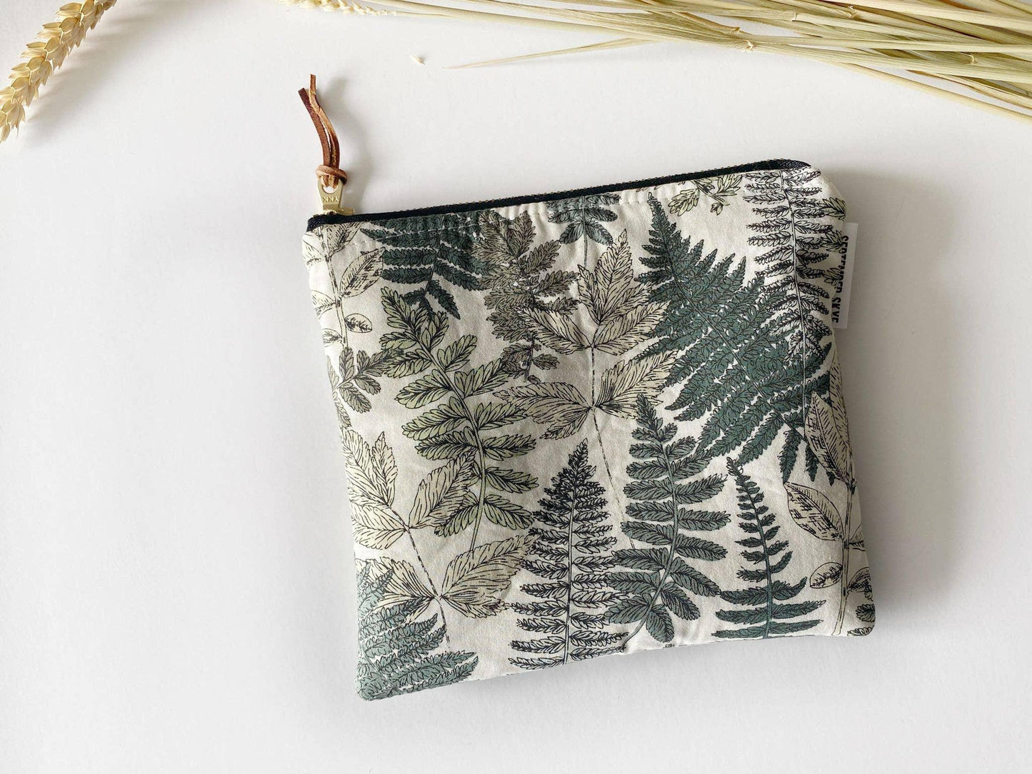 Simple zipped pouch in botanical leaves - The Silver Dahlia